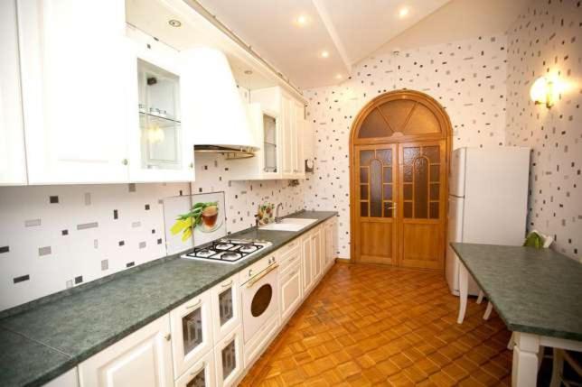 Flat in the city center Apartman Odessza Kültér fotó